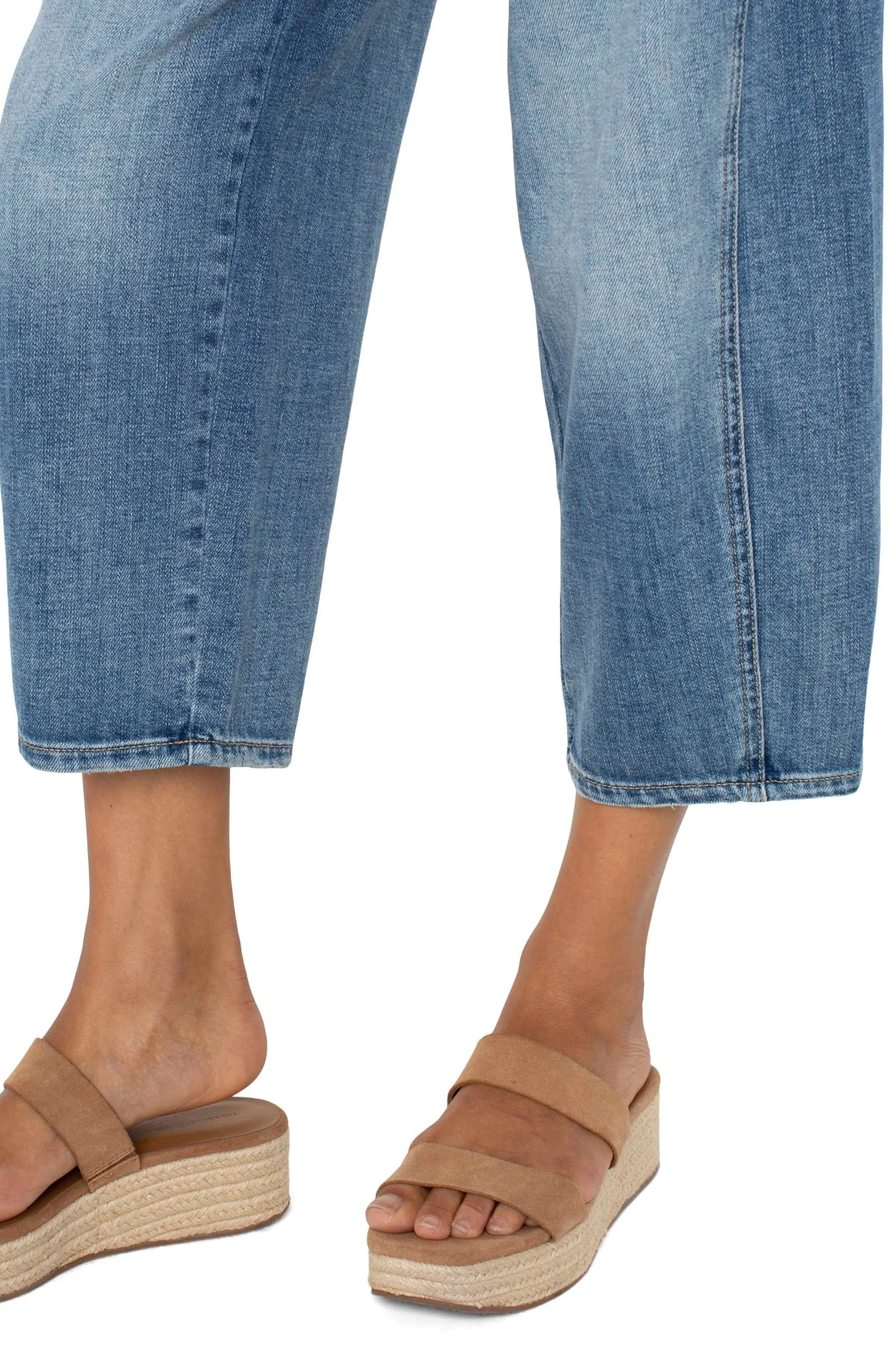 BARREL JEAN